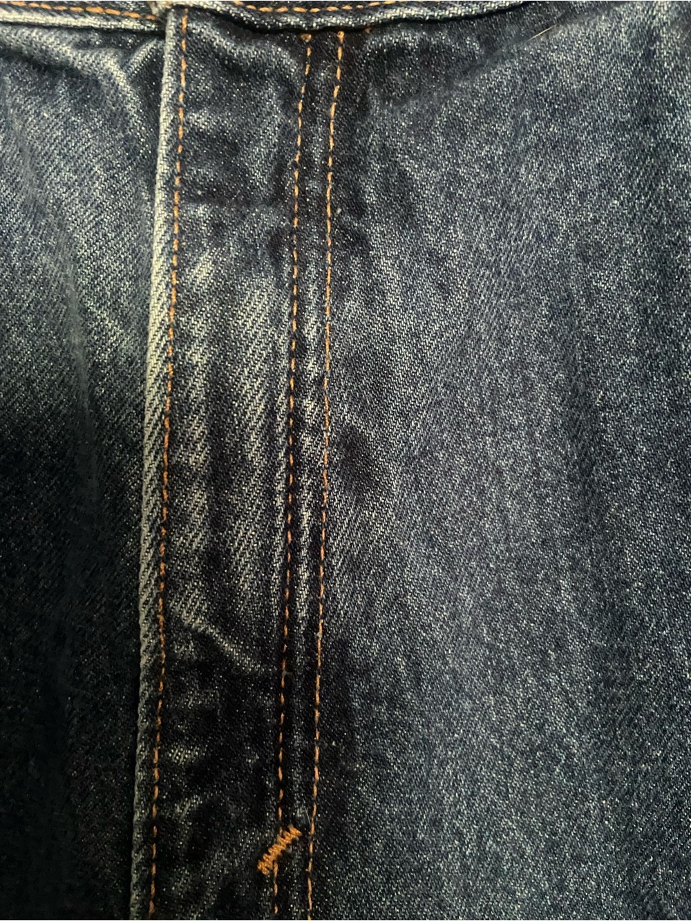 Levi's Distressed Dark Blue Denim Shorts with Frayed Hem Size XL - Picture 3 of 9